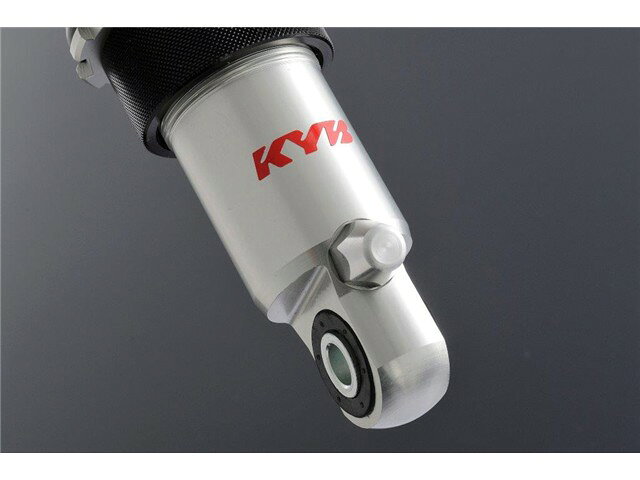 （W）30mm×（H） 6.5mmメーカー : アドバンテージKYB （Rサス用）適合車種汎用品Type : ADVANTAGE KYB （Rサス用）品番 : AD-29JANコード : 4570069994337ステッカーは何れも単品です（1枚）在庫状況について当店では複数店舗で同時販売を行っているため、ご注文いただいた時点で他店が先に完売し、在庫切れとなる場合がございます。今後の入荷予定を確認し、入荷が困難と判断した場合は、誠に勝手ながらご注文をキャンセルさせていただくことがございます。在庫管理について出来る限りリアルタイム更新を心がけておりますが、実際の在庫が反映されないことがございます。万が一、欠品となった場合はご容赦いただけますようお願いいたします。価格変動についてメーカーの価格は常に変動しているため、ご注文後に価格変更が判明した場合は、改めてご連絡させていただくことがございます。商品情報について商品ページ作成時には細心の注意を払っておりますが、稀に商品説明や価格に誤記がある場合がございます。誤記が確認された場合は、ご購入後であってもご連絡の上、やむを得ずご注文をキャンセルさせていただくことがございます。予めご了承ください。メーカー取り寄せ商品について商品ページタイトルに「在庫あり」と記載がない商品は、すべてメーカー取り寄せ品です。在庫があれば、ご注文から約1週間以内に発送いたします。メーカー欠品・販売中止時の対応メーカー欠品や販売中止、仕様変更等により、ご用意できない場合もございます。その際はご注文をご連絡の上、キャンセルまたは内容変更にて対応させいただきます。また、欠品が長期化する場合は、納期につきまして事前にお問い合わせの上、ご案内いたします。