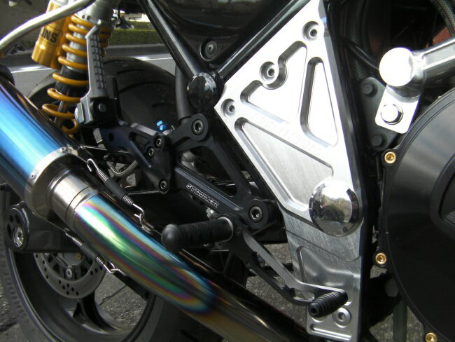 Kawasakiゼファー1100 STRIKER STEP KIT[ストライカーステップキット] ブラックアルマイト仕様 SS-AA202BT