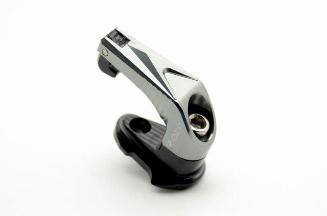 RIDEA リデア コンビニフック MVH-104-TM(カラー:チタン) YAMAHA CYGNUS X(シグナスX) 3型MAJESTY S(マジェスティS)SMAX RIYA00590