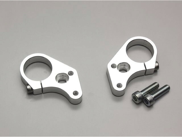 メーカー名 : HARRICANE ハリケーンメーカー品番 : HB0626AJANコード : 4936887261806商品名 : アンダーブラケット主な適合車種 : φ41 バンディット250/400/V LD/バーハン車不可カラー : シルバーアルマイト※詳しくはメーカーホームページにてご確認ください。(詳細寸法・その他適合車種・注意事項・等々)※タイトルに在庫有り商品の場合、複数店舗で同時に販売しておりますので、ご注文を頂きました時点で稀に他店舗にて完売してしまい、欠品となってしまう場合がございます。今後の入荷予定も確認させて頂き、入荷困難な場合は誠に勝手ながらご注文のお取消しをさせて頂く場合がございます。※在庫管理につきましては、出来る限りのこまめな更新を心掛けておりますが、リアルタイムでの更新が困難な為、万が一欠品の際はご了承頂けます様宜しくお願いいたします。また、メーカー価格が常に変動しておりますので、価格が変わってしまっている商品があった場合、ご注文後にご連絡する場合がございます。※商品ページ作成時には細心の注意を払い作成をしておりますが、商品説明文や販売価格等の記載ミスにより、お客様に間違った情報を提供してしまう可能性もございます。その場合、誤記載内容によっては、お客様に連絡後お取引を一旦キャンセル処理をさせていただく場合がございます。予めご了承頂けます様宜しくお願いいたします。※商品のご注文にあたり、予めお客様ご自身でメーカーホームページでお調べ後、品番確認後ご注文頂けます様宜しくお願いいたします。品番違いによる商品返品、返金、補填等は一切出来ませんのでご了承下さい。※メーカー側で後継品番や代替品品番に変更となる場合もございますので、予めご了承下さい。※商品ページタイトルに在庫ありの記載が無い商品は、メーカー取り寄せとなっております。※メーカーに在庫がある場合は1週間前後で発送いたします。※メーカー欠品・販売中止・仕様変更等により商品がご用意出来ない場合もございます。その場合ご注文のキャンセル、または変更にて対応させて頂く場合がございます。また、メーカー欠品時、入荷まで長らくお時間を頂く場合がございます。納期日程を問い合わせにてご連絡させて頂きますので宜しくお願いいたします。