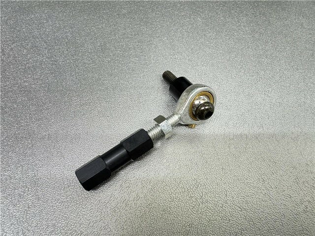 ご注意ください。画像はイメージでございます。他のカラーが含まれている場合がございます。必ずメーカーサイトをご確認の上、品番を確認してからご注文ください。STRIKER ストライカー STCステップキットオプションパーツ 純正シフター車用コンバートキット `26 Z900RS/CAFE シルバー SS-STOP2175Sメーカー名 : STRIKER ストライカーメーカー品番 : SS-STOP2175S商品名 : STCステップキットオプションパーツ 純正シフター車用コンバートキット `26 Z900RS/CAFE シルバー~`25モデルから`26モデルへ乗り換えのオーナー様へ!!ステップキットを買い替えなくても大丈夫です!!`26モデルZ900RS/CAFEに~`25モデルZ900RS用のSTCステップキット(SS-ST2141B/SL)を 装着する為に必要なコンバートキットが発売となります。■商品名STRIKER STCステップキットオプションパーツ純正シフター車用コンバートキット `26 Z900RS/CAFE■適合車種Kawasaki・`26 Z900RS/SE・`26 Z900RSCAFE※当社STCステップキット SS-ST2141B/SLを`26モデルZ900RS装着する為の製品となります。■適合型式型式:2BL-ZR900C,8BL-ZR900K,8BL-ZR902A■品番/色・SS-STOP2175B ブラック・SS-STOP2175S シルバー■逆シフト不可■備考・ペダル位置がSTCステップキット付属のチェンジアームを使用して取り付けの際はBACK移動量が最小のポジションで使用した際の一番高い位置となります。画像の位置よりも高い位置にてペダル操作をご希望の際は純正チェンジアームを使用いただき調整ください。それでもお好みのポジションとならない場合は、チェンジアームの装着位置を1コマ分ずらしてご使用ください。※クイックシフター装着時のクリアランス確保の為、STCステップキット~`25Z900RS/CAFE 品番:SS-ST2141B/SLに付属しております、逆チェンジの際に使用する付属部品を使用いたします。 お手元に保管されていない際は別途お買い求めください。(下段別途必要パーツにリンク有り)※本製品だけでは役目を果たしませんのでご注意ください。※STRIKERSTCステップキット本体(SS-ST2141B、SS-ST2141SL)をご使用中にて、26年モデルへ乗り換えのオーナー様へ向けた製品となります。■別途必要パーツ下記、ステップキット付属品となります。お手元に保管されていない際は別途お買い求めください。ステップスペーサーカラーφ30-φ25×10mm シルバー SS-R0016S001※画像はイメージの商品がございます。※詳しくはメーカーホームページにてご確認ください。(詳細寸法・その他適合車種・注意事項・画像・等々)※タイトルに在庫有り商品の場合、複数店舗で同時に販売しておりますので、ご注文を頂きました時点で稀に他店舗にて完売してしまい、欠品となってしまう場合がございます。今後の入荷予定も確認させて頂き、入荷困難な場合は誠に勝手ながらご注文のお取消しをさせて頂く場合がございます。※在庫管理につきましては、出来る限りのこまめな更新を心掛けておりますが、リアルタイムでの更新が困難な為、万が一欠品の際はご了承頂けます様宜しくお願いいたします。また、メーカー価格が常に変動しておりますので、価格が変わってしまっている商品があった場合、ご注文後にご連絡する場合がございます。※商品ページ作成時には細心の注意を払い作成をしておりますが、商品説明文や販売価格等の記載ミスにより、お客様に間違った情報を提供してしまう可能性もございます。その場合、誤記載内容によっては、お客様に連絡後お取引を一旦キャンセル処理をさせていただく場合がございます。予めご了承頂けます様宜しくお願いいたします。※商品のご注文にあたり、予めお客様ご自身でメーカーホームページでお調べ後、品番確認後ご注文頂けます様宜しくお願いいたします。品番違いによる商品返品、返金、補填等は一切出来ませんのでご了承下さい。※メーカー側で後継品番や代替品品番に変更となる場合もございますので、予めご了承下さい。※商品ページタイトルに在庫ありの記載が無い商品は、メーカー取り寄せとなっております。※メーカー受注生産品・取り寄せ品のため、納期は別途ご連絡いたします。メーカー発注後のキャンセルはお受けできません。※メーカー欠品・販売中止・仕様変更等により商品がご用意出来ない場合もございます。その場合ご注文のキャンセル、または変更にて対応させて頂く場合がございます。また、メーカー欠品時、入荷まで長らくお時間を頂く場合がございます。納期日程を問い合わせにてご連絡させて頂きますので宜しくお願いいたします。