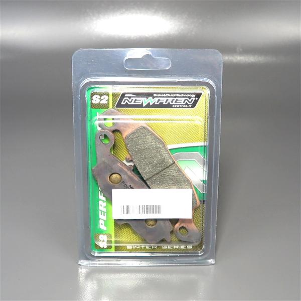 [展示品 未使用品] ◇ゼファー750/1100 バリオスII/ZRX400 W650/800 Z700/750 ER-6N/6F エストレア NEWFREN/ニューフレン イタリア製 S2シンタード ブレーキパッド (FD0227S2) [中古]