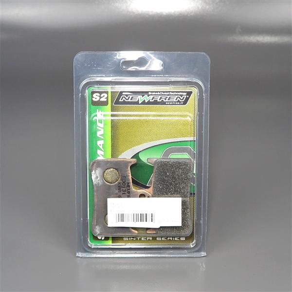 [展示品 未使用品] ◇NSR250R/RS250R/VFR750R/VTR1000F/NR750 X-4/ホーネット250/NC36 ブロス400/650 NEWFREN/ニューフレン イタリア製 S2シンタード ブレーキパッド (FD0131S2) [中古]