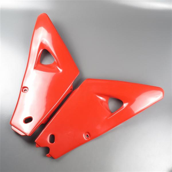 [展示品 未使用品] ◇ハスクバーナ CR/WR 2st/'00-'05 ラジエターシュラウド レッド (UF-3303-062) [中古]