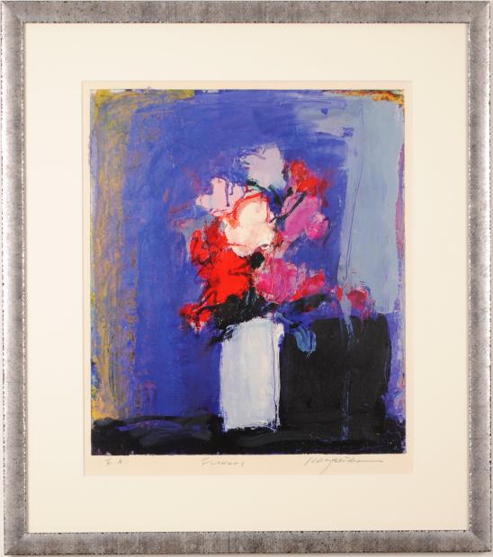 画家名：吉岡耕二 作品名：Flowers 絵のサイズ：W41,5×H47,5cm 額装サイズ：W64×H72,5cm 版画の技法：リトグラフ サイン：作家直筆鉛筆サイン 納期：7日 吉岡耕二さんがリトグラフの版画で制作した花の絵画「Flowers」は、青い背景がとても美しい花の絵画です。 半抽象で描かれた吉岡耕二さんらしい花の絵画で、限定番号はEA(作家保存版)です。 日本では勿論、フランスでも数々の功績を残された吉岡耕二さんの素晴らしい花の絵画です。 絵のサイズも非常に飾りやすい大きさで、玄関やリビングなど飾る場所を選ばない花の絵画だと思います。 吉岡耕二　プロフィール 1943年大阪に生まれる。 1962年大阪市立工芸高等学校美術科を卒業する。 1967年渡仏し、パリ国立美術学校に留学する。 1968年サロン・ソシエテナショナル・デ・ボザールに油絵の絵画を出品する。 油絵の絵画によりサロン・アーティスト・デ・フランセーズを受賞する。 サロン・ソシエテナショナル・デ・ボザールの新人賞候補に推挙される。 美術誌「アート」に紹介される。 スペイン、ポルトガル、モロッコ、アルジェリアに旅行する。 1970年サロン・ドートンヌに油絵の絵画を初出品する。 会員候補に推挙される。 1971年サロン・テール・ラテンに招待される。 1972年インド、ネパールに旅行する。 1973年パリにおける各展のほか、アンデパンダン展にも油絵の絵画を出品する。 1975年サロン・ドートンヌ正会員となる。(日本人としては最年少31歳) 1981年14年間の在仏生活を終え帰国する。 1985年梅田阪急百貨店にて吉岡耕二の油絵の絵画の個展が開催される。 1986年渋谷西武百貨店にて吉岡耕二の油絵の絵画の個展が開催される。(以後、東京と大阪にて隔年毎に油絵の絵画の個展が開催される。) 1987年エジプトに旅行する。 梅田阪急百貨店にて吉岡耕二の油絵の絵画の個展が開催される。 1988年西武百貨店(渋谷、大宮、船橋)にて吉岡耕二の油絵の絵画やリトグラフの版画の個展が開催される。 1989年モロッコに旅行する。 1991年梅田阪急百貨店にて吉岡耕二の油絵の絵画の個展が開催される。 1992年メキシコに旅行する。 渋谷西武百貨店にて吉岡耕二の油絵の絵画の個展が開催される。 1993年スペインに旅行する。 宝塚西武百貨店にて吉岡耕二の油絵の絵画の個展が開催される。 1994年カリブに旅行する。 西武百貨店、阪急百貨店にて吉岡耕二の油絵の絵画の個展が開催される。 1996年ギリシャに旅行する。 梅田阪急百貨店、宝塚西武百貨店、三越百貨店にて吉岡耕二の油絵の絵画の個展が開催される。 1997年東急Bunkamuar Gallery、神戸阪急百貨店にて吉岡耕二の油絵の絵画の個展が開催される。 1998年梅田阪急百貨店、東急Bunkamura Galleryにて吉岡耕二の油絵の絵画の個展が開催される。 1999年東芝EMIから発売されたクラッシック「エスプリシリーズ」のCDジャケット20種に吉岡耕二の絵が採用される。 2000年南フランス旅行に取材旅行。 大丸百貨展で油絵の絵画の個展を開催する。(東京） 2001年イタリアに取材旅行。 大丸百貨店で油絵の絵画の個展を開催する。(大阪、神戸） 2002年マルタ島、シチリア島へ取材旅行。 みなとみらいギャラリーで油絵の絵画の個展を開催する。(神奈川) 2007年上海アートフェアに油絵の絵画を出品する。 2008年高島屋大阪で油絵の絵画の個展を開催する。 2009年BunKamuraギャラリーで油絵の絵画の個展を開催する。(東京） 作品所蔵 高松宮邸、((株))シーボン化粧品、((株))ヴァーナル、((株))松下電器、((株))サッポロライオン、大観箱根プリンスホテル、 ((株))参天製薬、((株))サンスター、ザ・クラッシッククラブ(福岡)、ホテル鳥羽リゾートトラスト、シーガイア国際会議場(宮崎)、東京工業大学、その他多数。