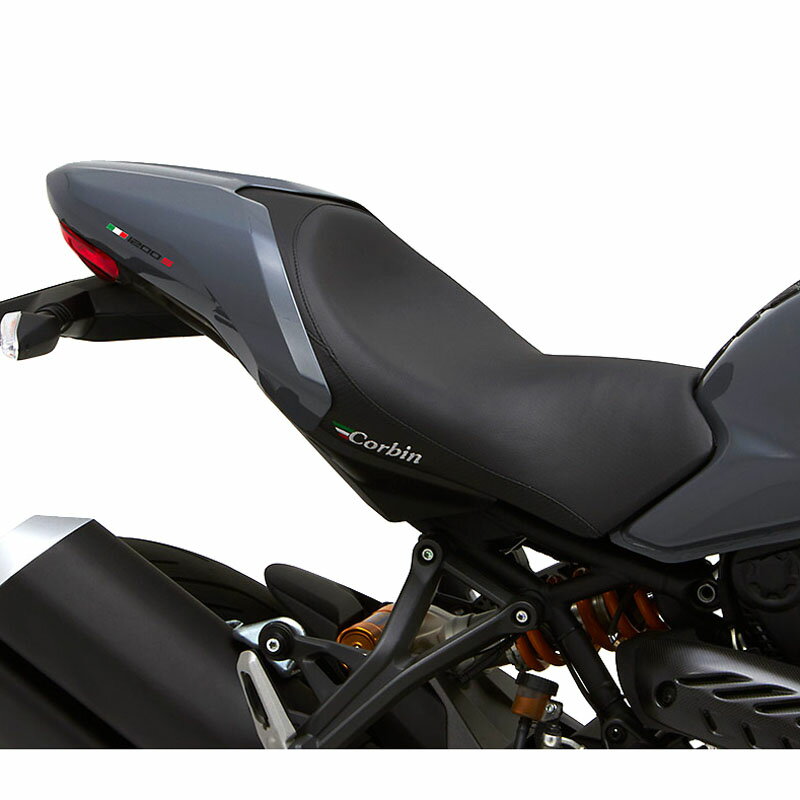 Corbin ガンファイターシート モンスター1200S 17-