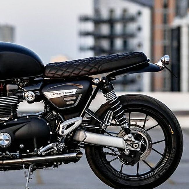 スピードツイン1200 Speed ロープロファイル・ダブルシート ダイアモンドステッチ (ブラック) Motone