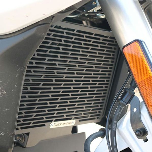 GSX-8S/GSX-8R ラジエーターガード T-REX レーシングのサムネイル
