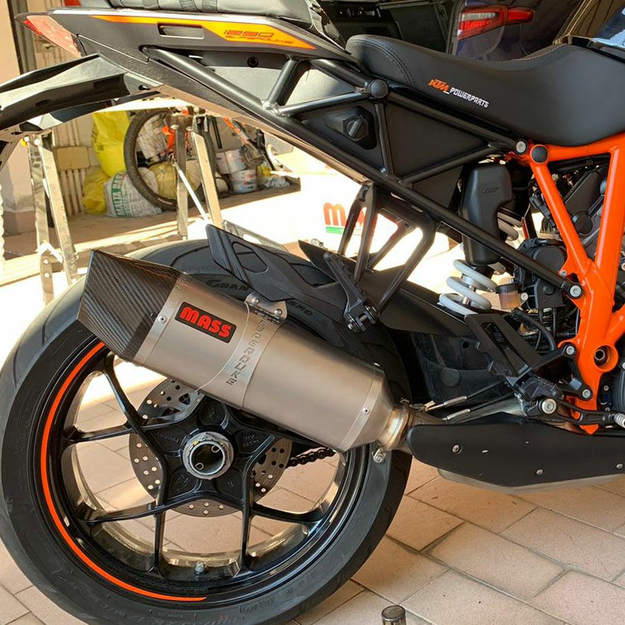 KTM 1290スーパーデューク オーバルチタン スリップオンマフラー MASS Exhaust