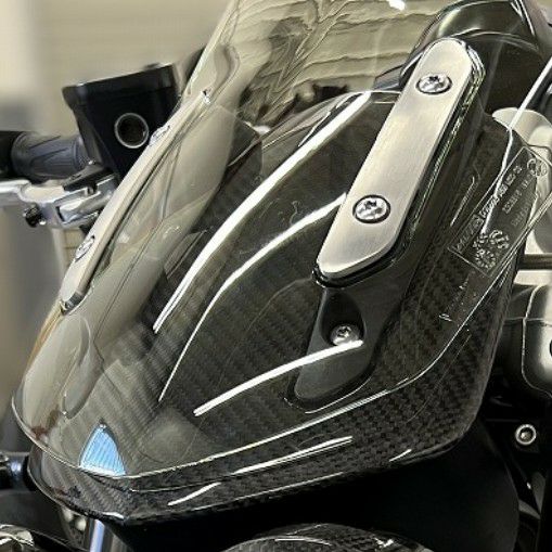 トライアンフ ロケット3R/ロケット3GT スクリーンカバー ドライカーボン SPEEDRA