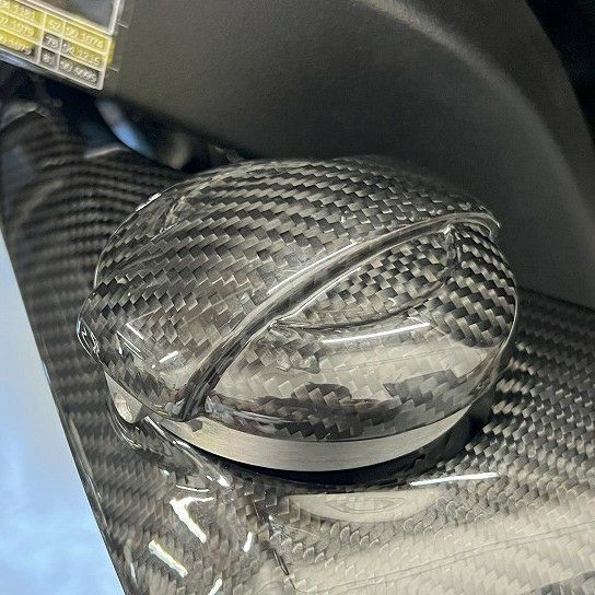 トライアンフ ロケット3R/ロケット3GT ラジエーターキャップカバー ドライカーボン SPEEDRA