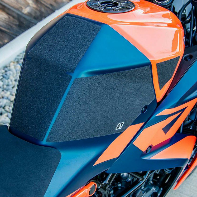 KTM RC390 タンクグリップ タンクパッド BAGOROS(バゴロス)