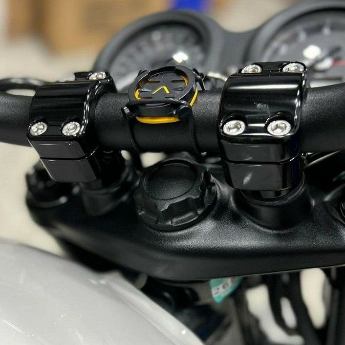 T100 T120 スピードツイン900/1200 スクランブラー900 ボバー等 ステムナット チタン ブラック "The Go..