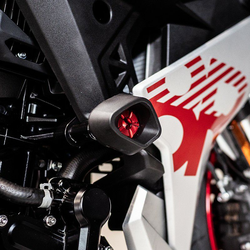 GSX-8R 24- フレームスライダー エンジンスライダー アンチショック EVOTECH(エボテック)のサムネイル