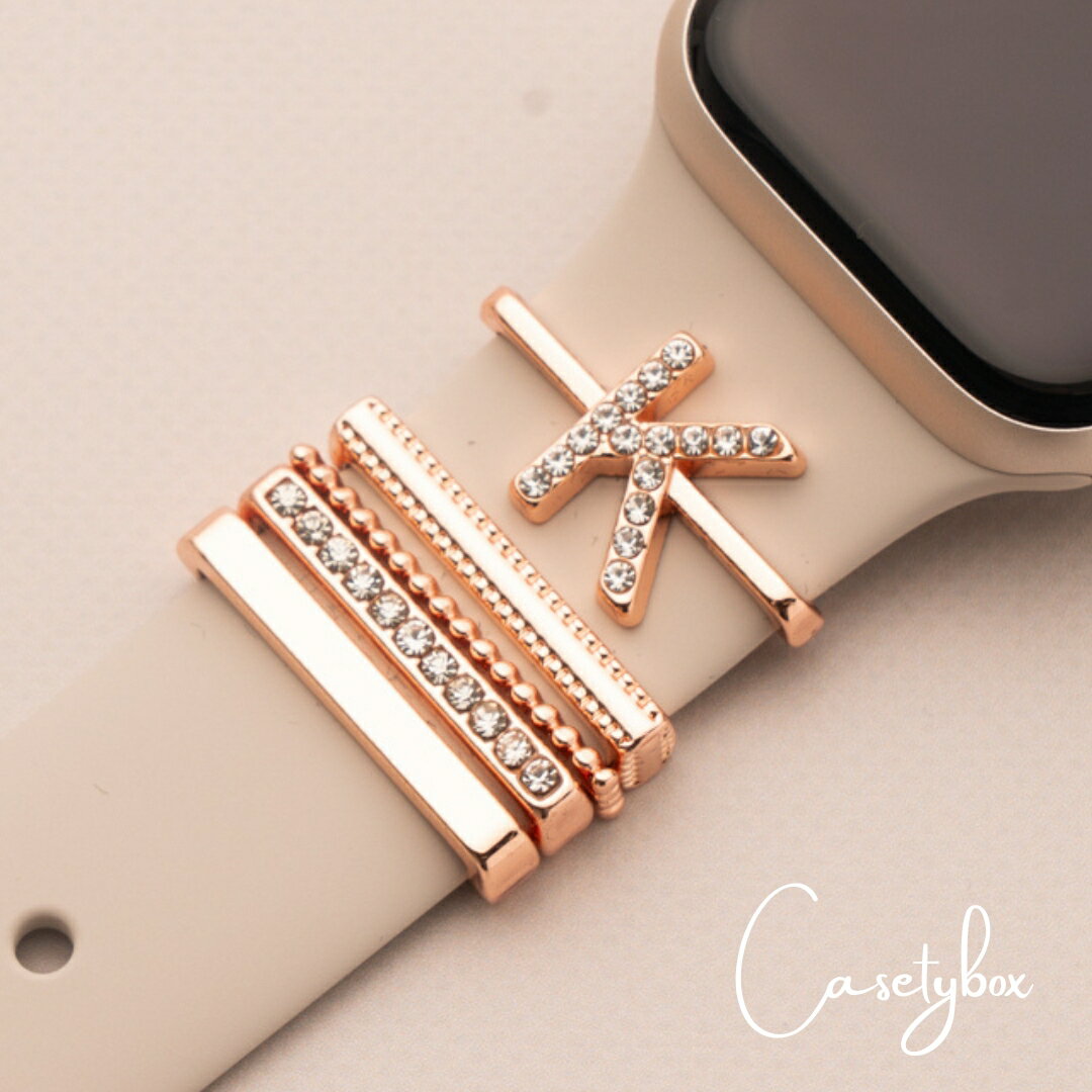 アップルウォッチ チャーム apple watch イニシャル チャーム アクセサリー ベルト かわいい キラキラ スポーツバンド シリコンバンド おしゃれ ローズゴールド シルバー 大人かわいい