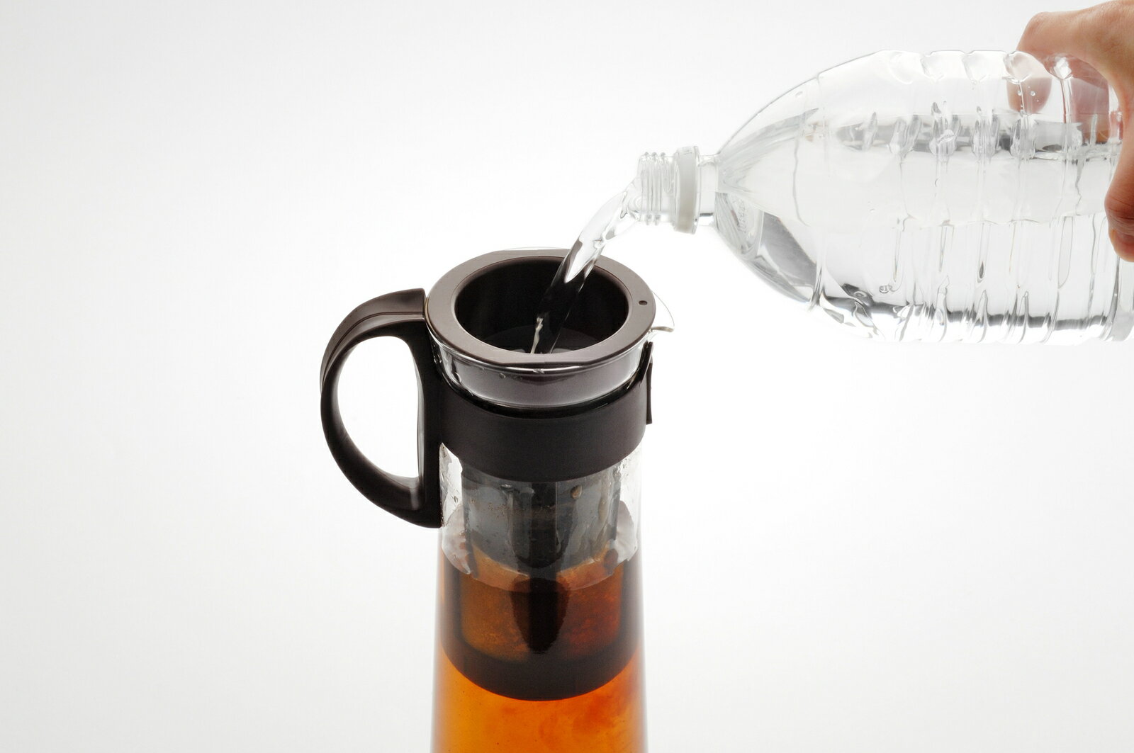 まろやかな水出し珈琲をお手軽に ハリオ 水出し珈琲ポット ブラウン コーヒーポット 珈琲ポット 水出しコーヒー 水出し珈琲 水出しポット ガラス アイスコーヒー 珈琲ボトル おしゃれ 8杯分 ガラスポット 耐熱 ピッチャー 福袋特集 耐熱ガラス