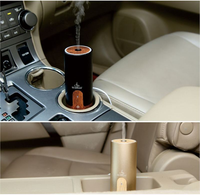 円柱型でコンパクトなので、車の中のドリンクホルダーに入れて使用することもできます。アロマにも対応するので、加湿にプラスしてほのかな香りも楽しめます。