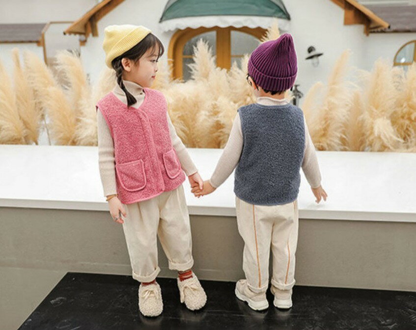 送料無料 ボアベスト 子供用 キッズ ベビー ジュニア 防寒 あったか 女の子 男の子 ボアフリース ベスト 前開き もこもこ 暖か あたたかい おしゃれ かわいい Vネック アウター カジュアル デイリー 普段使い 外遊び アウトドア 女児 男児 幼児 小学生 子ども こども 2