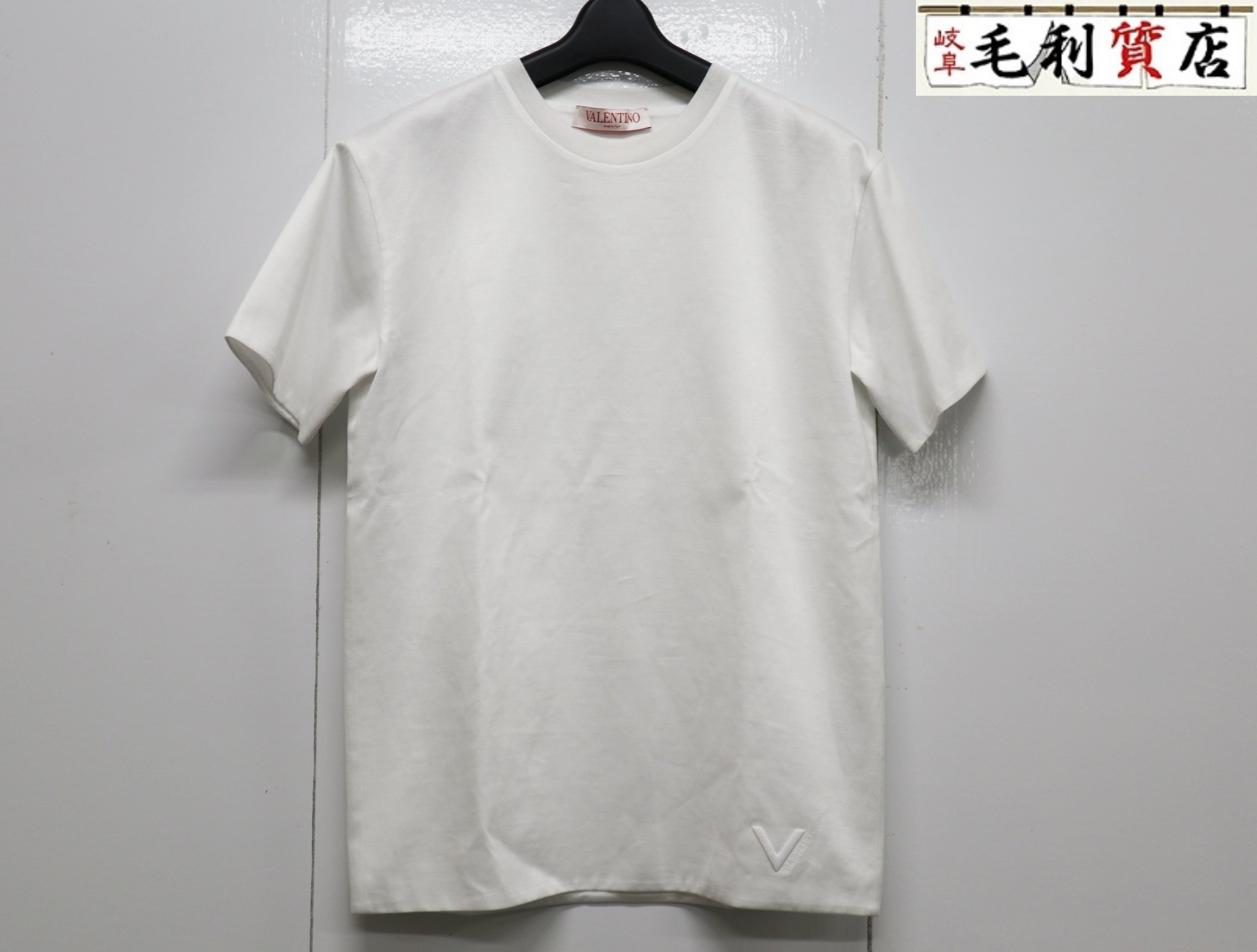 (sale)24SS ヴァレンティノ 刺繍入りホワイトコットンTシャツ 楽天市場】Valentino Tシャツ(柄刺繍)(Tシャツ・カットソー