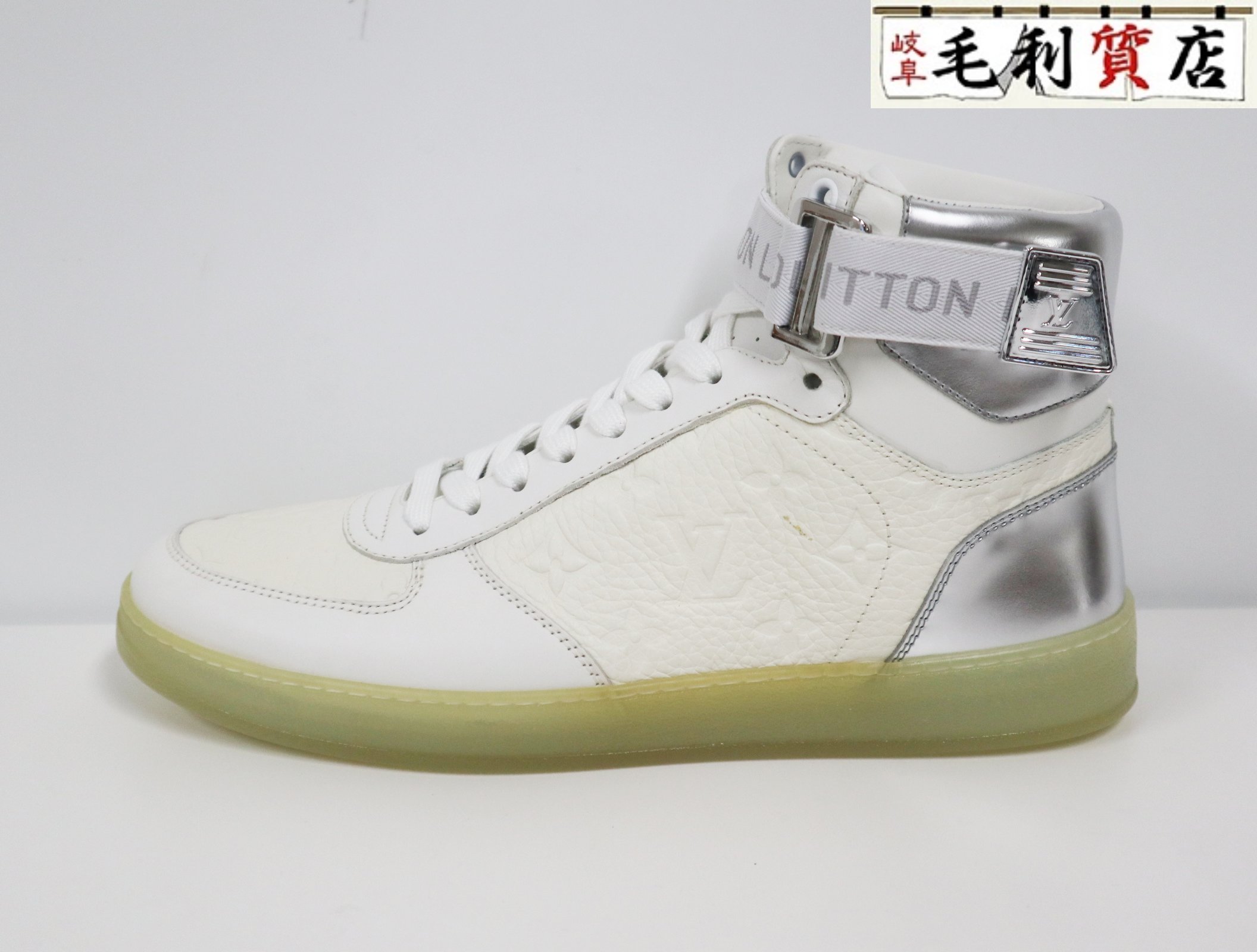 LOUIS VUITTON(ルイヴィトン) リヴォリライン モノグラムエンボス 