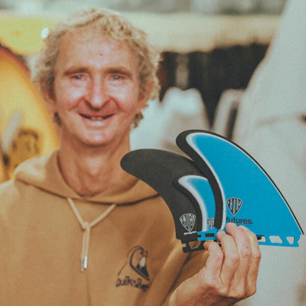 フューチャーフィン FUTURES FIN FIBER GLASS MARK RICHARDS TWIN+1 BLUE/WHITE/BLACK 3FIN マークリチャーズ ツインスタビ サーフィン ボードフィン
