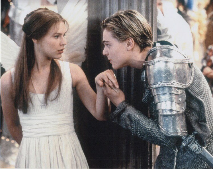 ロミオとジュリエット クレアデーンズ ディカプリオ Romeo Juliet Claire Danes Leonardo Dicaprio 映画 写真 輸入品 8x10インチサイズ 約20.3x25.4cm.