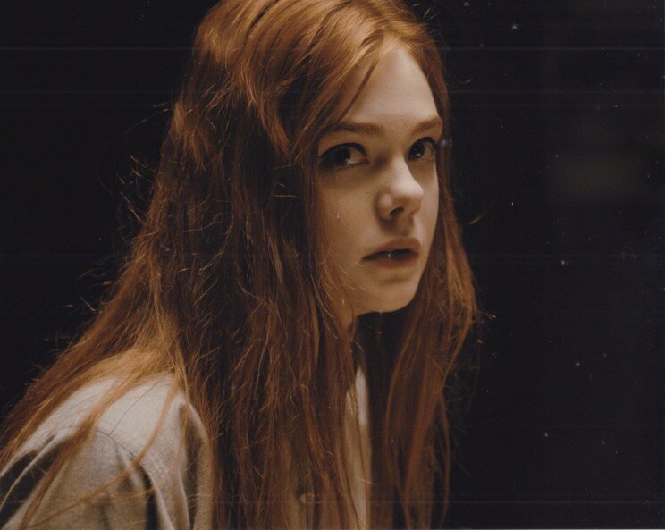 MovieimagesŷԾŹ㤨֥󥸥㡼ī ե˥ Elle Fanning ǲ ̿ ͢ 8x10 20.3x25.4cm.פβǤʤ1,080ߤˤʤޤ