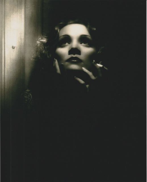 マレーネディートリッヒ Marlene Dietrich 映画 写真 輸入品 8x10インチサイズ 約20.3x25.4cm