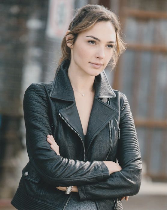 ワイルドスピード ガルガドット The Fast and The Furious Gal Gadot 映画 写真 輸入品 8x10インチサイズ 約20.3x25.4cm