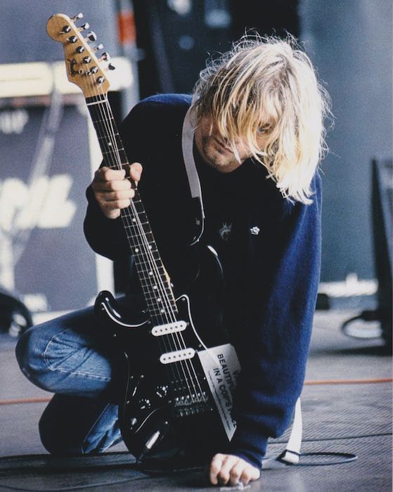 バンド ニルヴァーナ カートコバーン Kurt Cobain 約20.3x25.4cm　輸入　写真