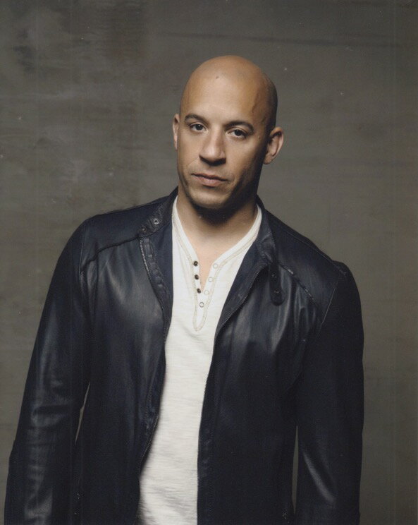 ヴィンディーゼル Vin Diesel 映画 写真 輸入品 8x10インチサイズ 約20.3x25.4cm