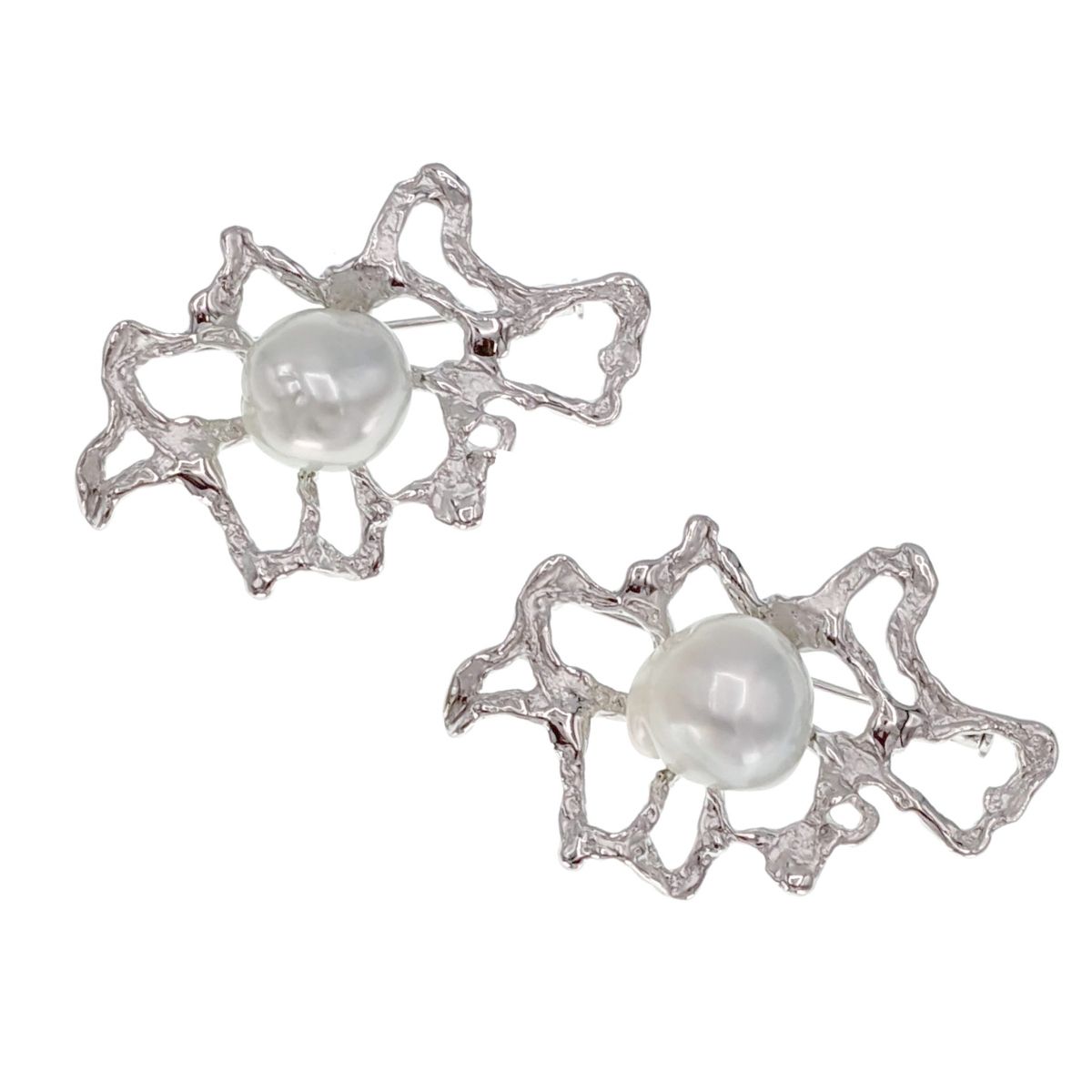 【全品ギフト包装】≪2パターンから選べる≫ 個性的！白蝶真珠ブローチ 約13.0mm SV y-b-178 三重県真珠加工販売協同組合