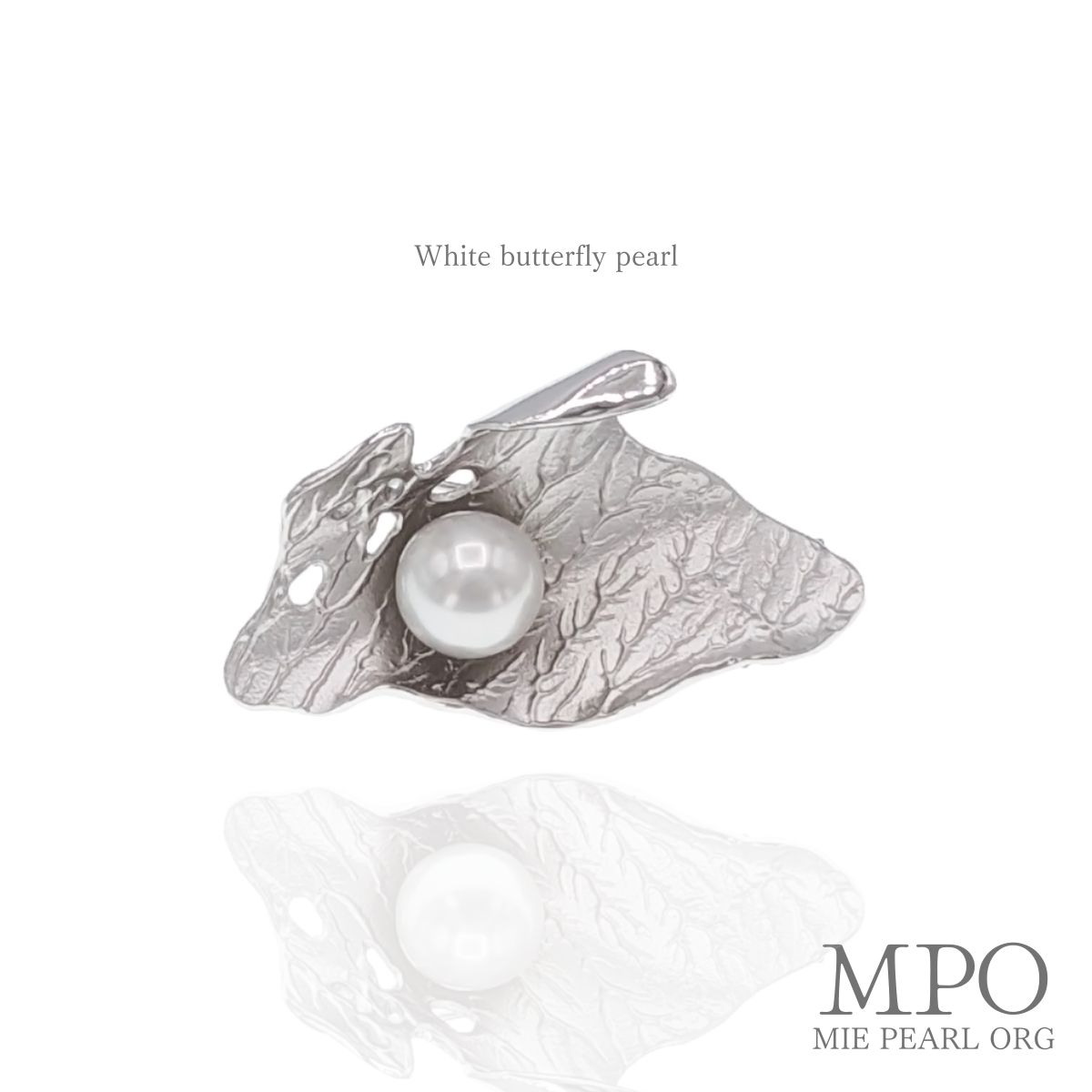 Pearl - 【全品ギフト包装】≪ 立体感 ≫ 白蝶真珠ブローチ 約10.0mm SV y-b-206 三重県真珠加工販売協同組合