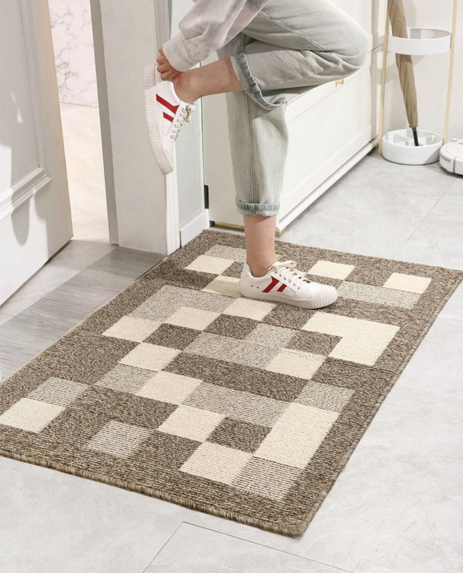 玄関マット 室内 おしゃれ ラグ カーペット ドアマット 屋外マット シンプル 泥落としマット 泥除けドアマット 泥落とし 泥除け 砂落とし 洗える 滑り止め 防音 吸水 業務用 家庭用 店舗 オフィス 事務所 庭 60x90cm ブラウンチェック