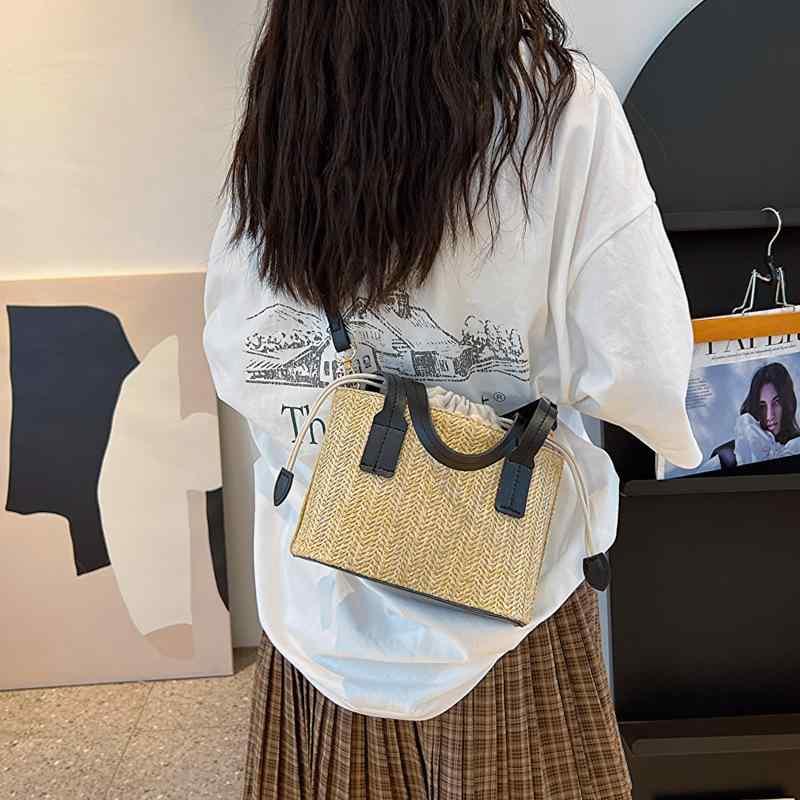 Rakuten - かごバッグ トートバッグ ショルダーバッグ 斜め掛け バッグ 鞄 肩掛け 手提げ 2way レディース 女性用 かご 手編み風 コンパクト プール 春夏 黒 収納 大容量 シンプル カジュアル 普段使い 個性的 存在感 旅行 お出かけ 高級感 デート