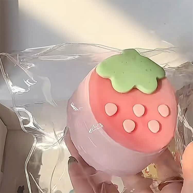 おもちゃ スクイーズ 握る スクイーズ いちご 食べ物スクイーズ イチゴ 握って遊ぶ 水感スクイーズ スクイーズケーキおもちゃ おしゃれ ストレス解消 スクイーズ Y2K スクイーズケーキ もちもち パ そっくり パン ケーキ スイーツ ピンク 赤 mrich333-10007127 m-Rich サンプル画像2