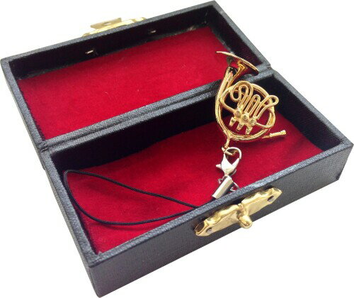 SUNRISE SOUND HOUSE サンライズサウンドハウス ミニチュア楽器 金属製 ホルン 2.5cm (紐付き) ※ディスプレイ商品のため音は鳴りません。携帯ストラップ 紐付き 商品紹介 材質:金属製 サイズ:2.5cm ※ディスプレイ商品のため音は鳴りません ご注意(免責)必ずお読みください ディスプレイ商品のため音は鳴りません。音が出ない等が理由のご返品はお受けできませんのでご注意ください。 商品コード13080392429商品名SUNRISE SOUND HOUSE サンライズサウンドハウス ミニチュア楽器 金属製 ホルン 2.5cm (紐付き)型番ホルン 2.5cm※他モールでも併売しているため、タイミングによって在庫切れの可能性がございます。その際は、別途ご連絡させていただきます。※他モールでも併売しているため、タイミングによって在庫切れの可能性がございます。その際は、別途ご連絡させていただきます。