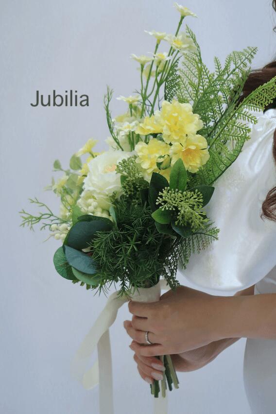 Mrs.四季のOlivia（オリビア）〜森の妖精〜ウエディング 結婚式 前撮り ブーケ ブライダル フォトウエディング 造花 花嫁 おしゃれ きれいめ 上品 ナチュラル グリーン イエロー 黄色 ローズ_05｜アングル3