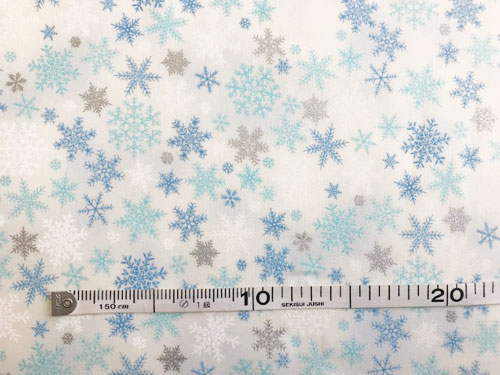 パッチワーク 生地 クリスマスプリント 白地に雪の結晶:数量1＝10cm