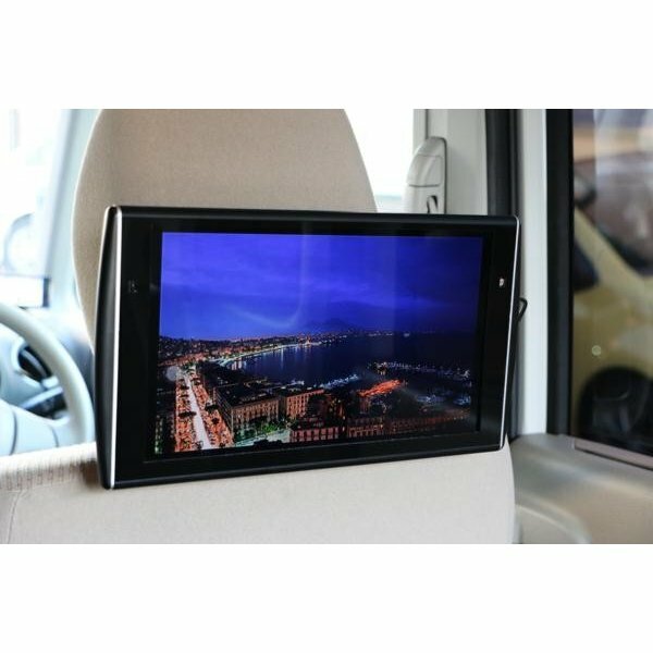商品情報詳細最新LEDバックライトを採用しました！HDMI端子装備で、お持ちのスマートフォンを接続し、車内でもアプリや動画、インターネットなどを大画面で表示できます。シガー配線で簡単接続!リアモニター電圧：DC12v、24v両方に対応液晶サイズ:11.6インチ映像入力：ありHDMI入力：あり画素数：1366×768pixelモニター外寸（約）：縦17cmx横32cmx厚さ2.2cmオートディーマーFMトランスミッター◎商品内容モニター本体シガーアダプター映像・音声入力ケーブルリモコン説明書ヘッドレスト取付ブラケット＊シャフト幅約8cm〜20cmに対応します。安心の初期不良対応。本商品は到着後、1週間以内の初期不良に対応します。本商品は輸入品となりますので外箱のつぶれや細かな傷、汚れがある場合がございます。入荷時期によりブラケットの形状が変わる場合がございます。FMトランスミッター機能はHDMI入力したものを飛ばす機能となります。◎1年保証◎・別途1年間の保証への加入が可能でございます。・申込期限は商品発送までとなります。・当社で症状を確認後の対応となります。・保証を受ける際の往復送料、脱着工賃などはお客様負担となります。11.6インチ ヘッドレストモニター キット HDMI 端子 LED バックライト採用 12v-24v対応 アンドロイド スマホ iphone 対応 車載用　後席モニター 車載用　後席モニター 2