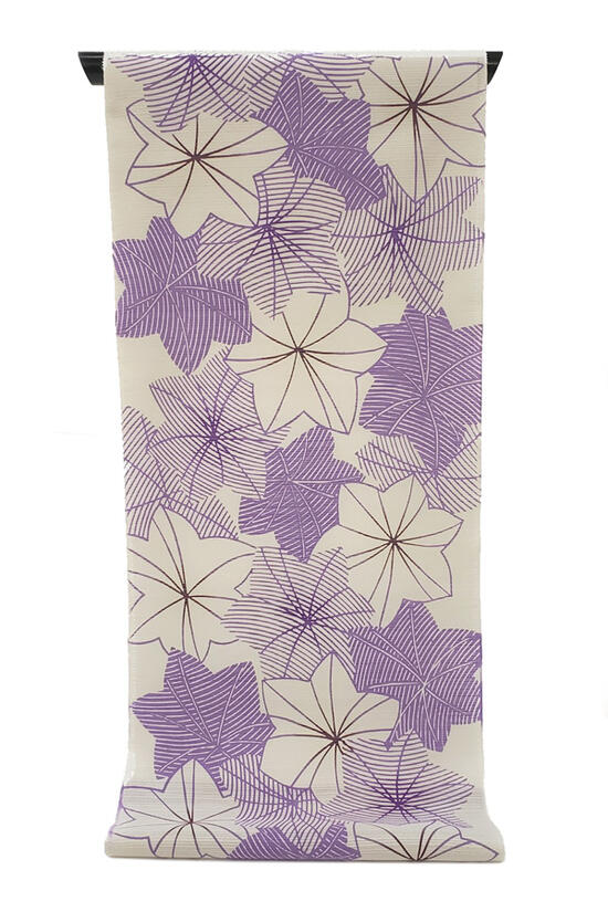 :::: 伝 統 の 注 染 ゆ か た ::::とっておきの涼感にうっとり 鳥の子色の木綿絽　　　陰日向に染められた紅葉柄（反物）◇ お仕立て（国内手縫い）￥11,000（税別）で承ります。