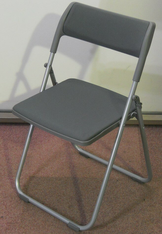 【わけあり　アウトレット】ウチダ　折りたたみ椅子A−480グレイ色【座にヘコミあり】【送料無料】