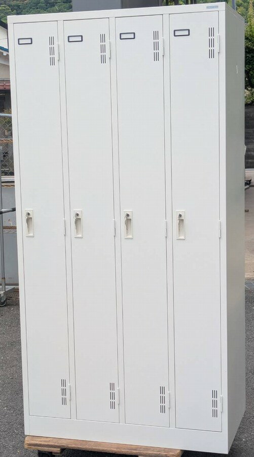 乐天商城 - 【中古】 ライオン事務器（LION） 4人用 ロッカー 各扉に鍵2本付き　ホワイト色 【夜間や日曜日・祝日の配達はできません。】 【個人宅へのお届け不可商品です。】 【北海道、沖縄や離島は配送不可です】