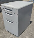 【中古】 オカムラ 3段ワゴン W395,D570,H610ミリ 【鍵1本付】
