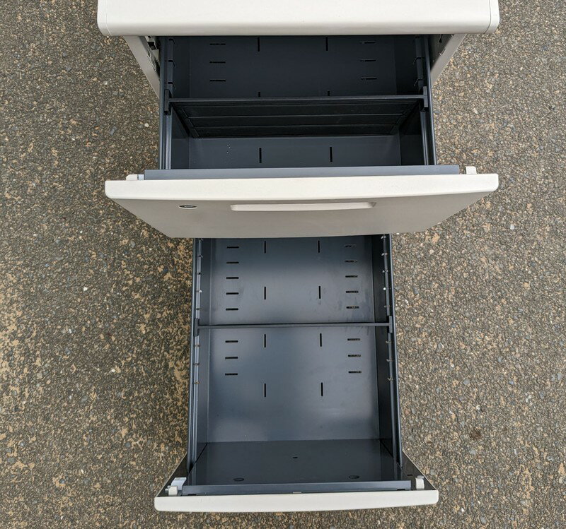 【中古】 コクヨ MX＋シリーズ 脇デスク W400×D700×H700mm （2段ともA4ファイルを...