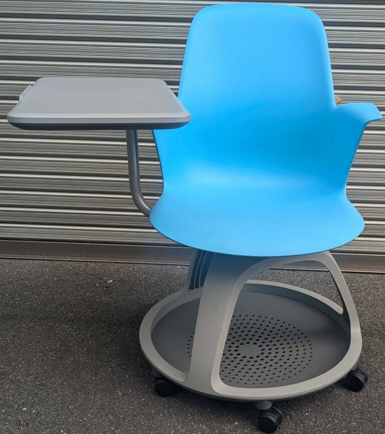 【中古】 Steelcase　ミーティングチェア　Nodeサイドテーブル付（カップホルダー...