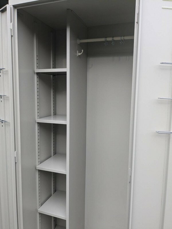 【中古】 コクヨ クリーンロッカー掃除道具入れ【個人宅へのお届け不可商品です】【日曜・祝日・夜間配達不可です】 [2]