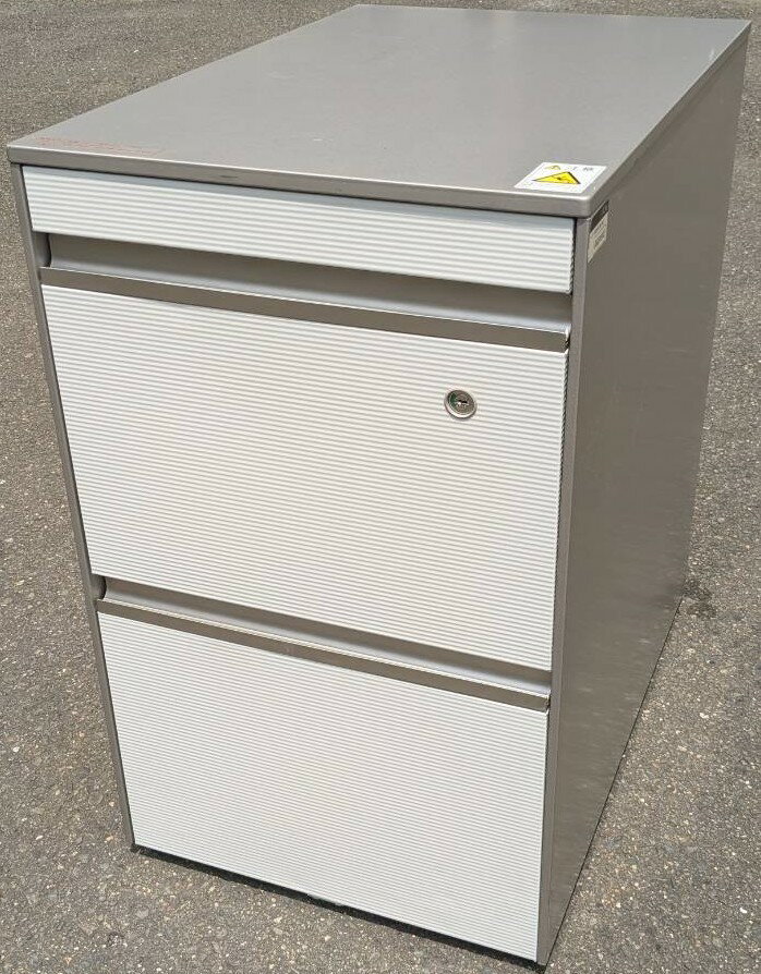 乐天商城 - 【中古】 イトーキ 3段ワゴン W395,D590,H645ミリホワイト＋シルバー色 JF-046MPCM-W9【鍵2本付】 保管倉庫No.4