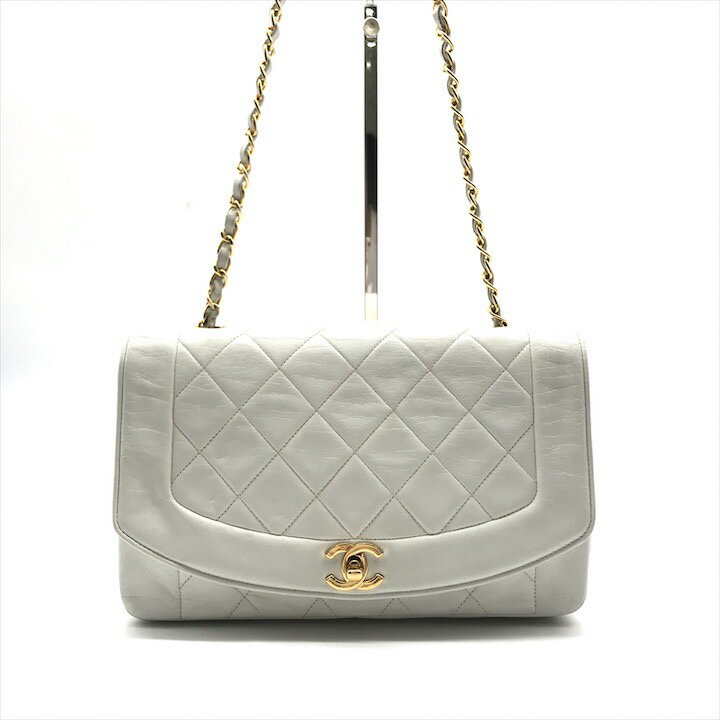 【中古】良品 CHANEL シャネル ココマーク ダイアナ マトラッセ ターンロック レザー チェーン ショルダー バッグ レディース ホワイト 白 k5326