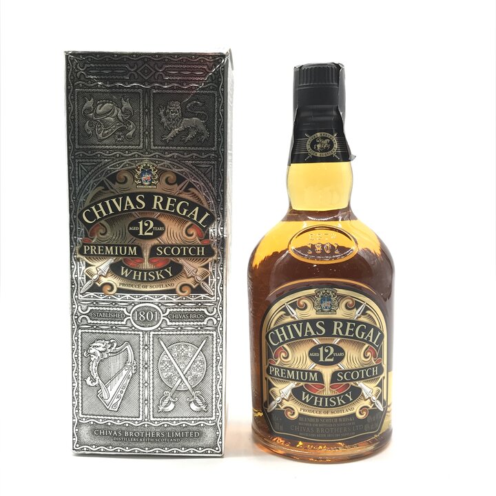 ご覧頂きありがとうございます☆彡【ブランド】CHIVAS REGAL 【度数】40度【内容量】700ml【付属品】箱【状態ランク】NSナッツの香りが特徴の、滑らかで豊かな味わい♪全体的に大きなダメージもなく良好です。保管に伴う、箱にスレ少々、小傷少々がありますがまだまだ長く愛用していただけます。中古品の為、神経質な方のご購入はご遠慮下さい。こちらの商品は鑑定済みの正規品になりますので安心してご購入下さい。！！！これはお酒です！！！20歳未満の飲酒は法律により禁止されています。当店は20歳未満の方への販売をお断りしております。落札後は年齢確認のため必ず身分証の提示をお願い致します。年齢確認が出来ない場合、発送できませんのでご了承くださいませ。◆◇ランク表示の見方◇◆【N】新古・未使用品【S】数回使用程度の超美品【A】多少の傷、汚れがあるが程度良好の美品【B】一般的な使用感のあるお品【C】傷、汚れがあり使用感を感じるUSED品【D】傷・汚れなどが多く見受けられる難有品【E】ジャンク品 関連商品【中古】未開栓 THE DALMORE ダルモア 12年 シングル モ...【中古】良品 arche アルシュ LOMZEE フラット シューズ ...【中古】未使用品 タグ付き PINORE ピノーレ ケーブル ニット ...11,557円4,203円4,203円【中古】未使用品 保管品 Genuine Original エレキギタ...【中古】良品 Rico GRAND CONCERT リコ バスクラリネ...【中古】Buffet Crampon ビュッフェ クランポン バスクラ...4,203円4,203円4,203円【中古】美品 アイドルマスター シンデレラガールズ 1st 4th L...【中古】美品 西洋陶器 アンティーク 置物 ロココ調 舞踏会 紳士 淑...【中古】良品 YAMAKO ヤマコ ORNAMENT MARINE オ...4,203円4,203円4,203円【中古】新品未使用 K＆F コンセプト NIK-EIV マウント アダ...【中古】未使用 香蘭社 KORANSHA 花瓶 青 黄緑 グラデーショ...【中古】未使用 HARD ROCK CAFE ハードロックカフェ テデ...4,203円4,203円4,203円